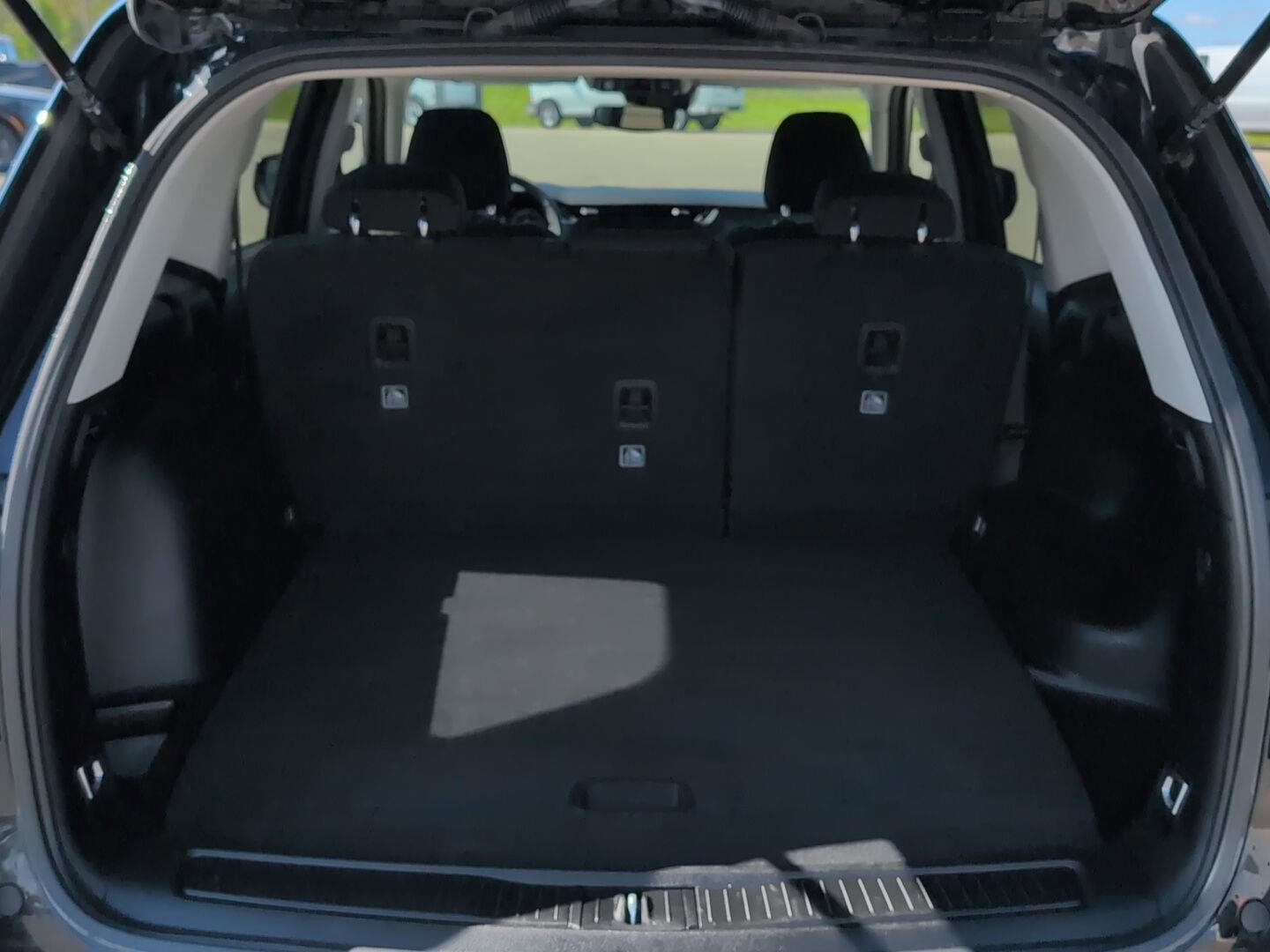 Used 2023 Jeep Grand Cherokee Laredo AWD/4WD image 8