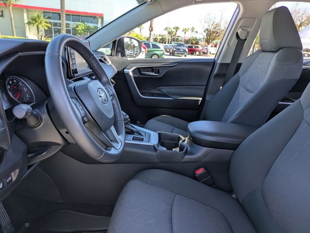 Used 2021 Toyota RAV4 XLE image 16