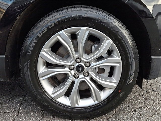 Used 2024 Ford Edge Titanium image 8