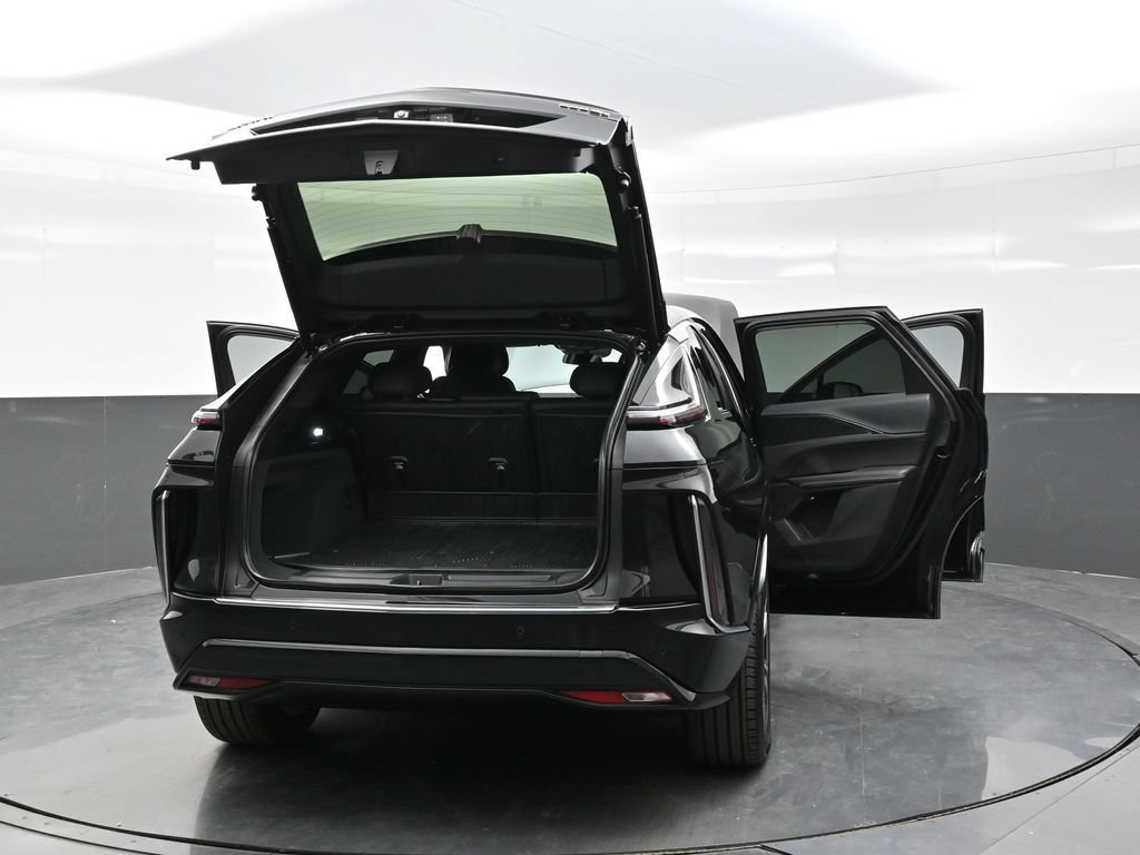 Certified 2024 Cadillac Lyriq Luxury AWD/4WD image 39