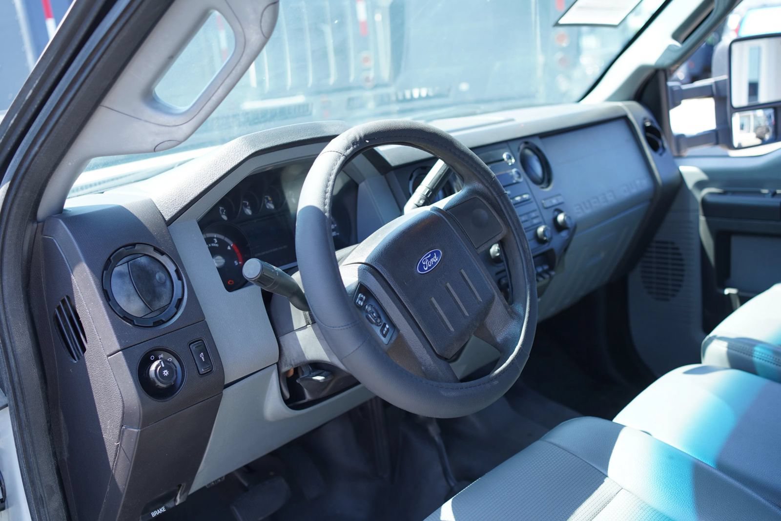 Used 2013 Ford F550 4x4 Crew Cab Super Duty w/ Payload Upgrade Pkg image 27