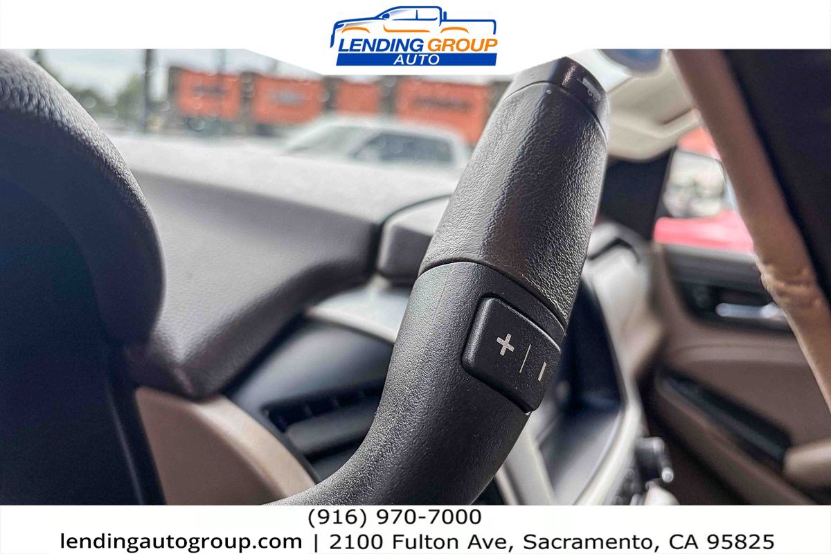 Used 2015 GMC Yukon XL SLT w/ Open Road Package image 20