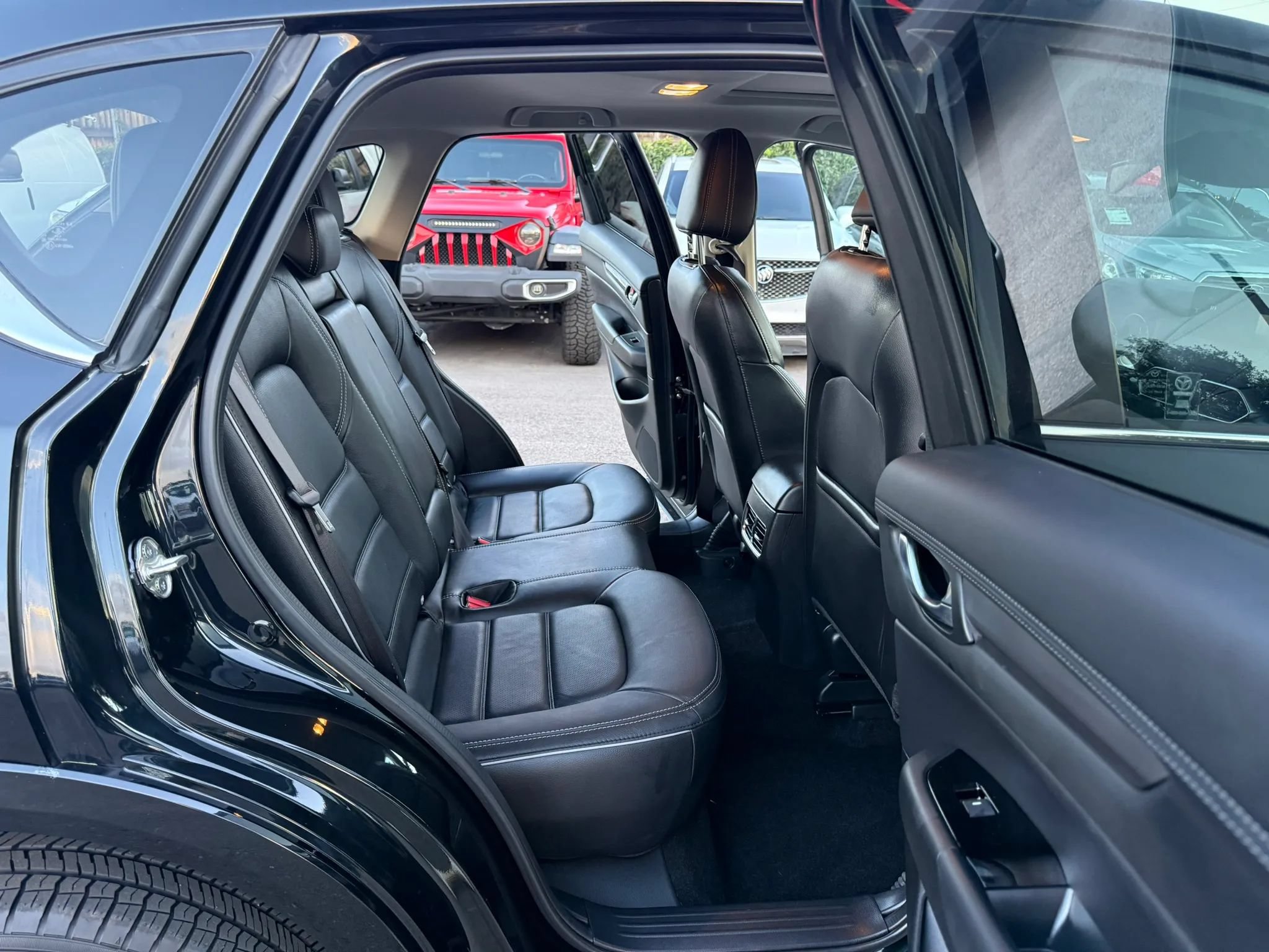 Used 2025 MAZDA CX-5 AWD 2.5 S w/ Preferred Package image 18