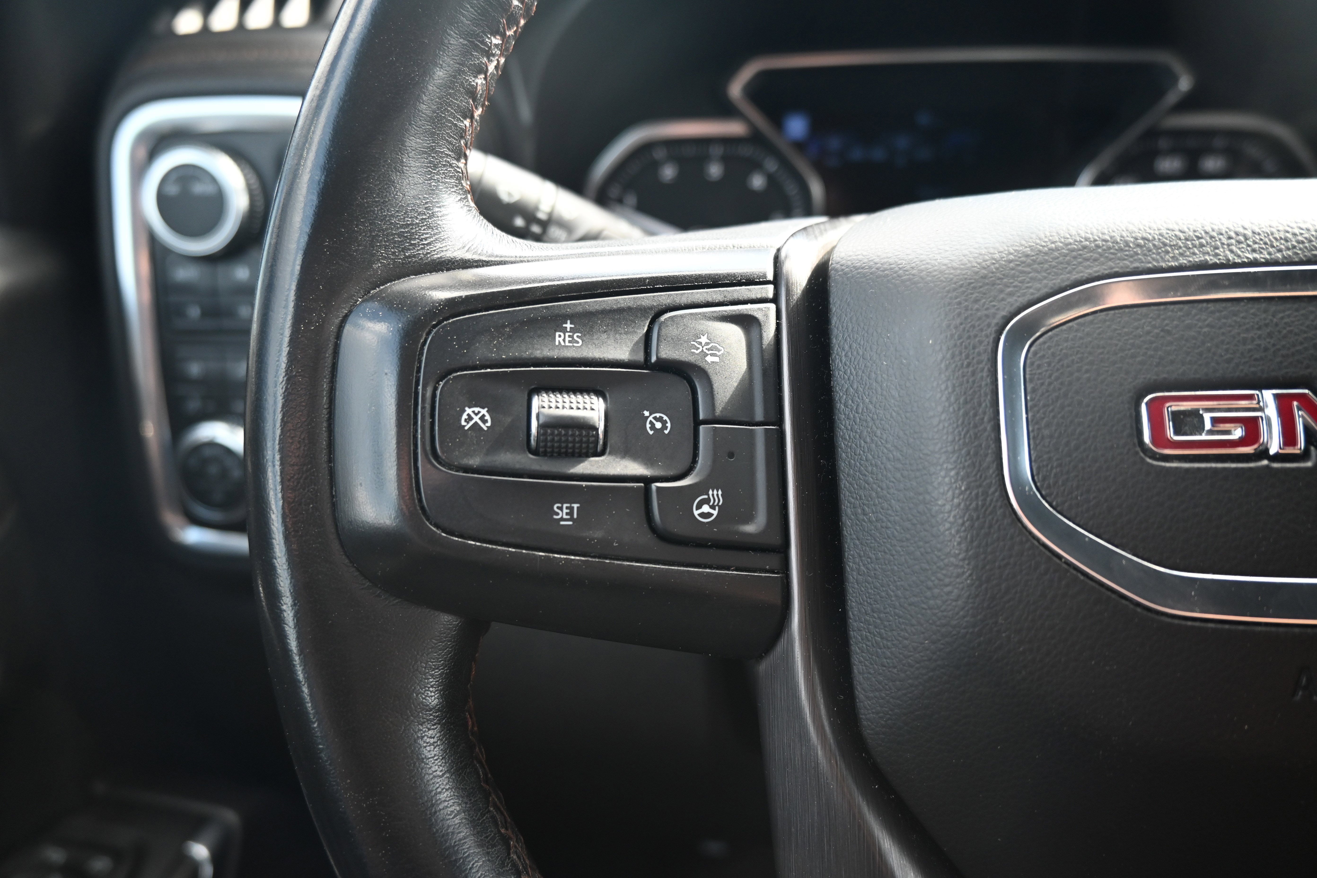 Used 2020 GMC Sierra 1500 AT4 w/ AT4 Premium Package image 30