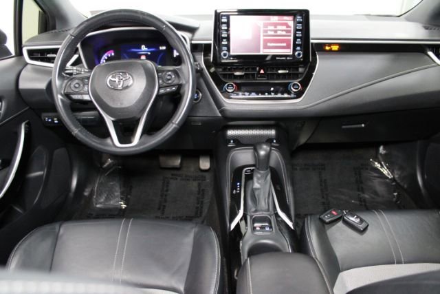 Used 2019 Toyota Corolla XSE FWD image 2
