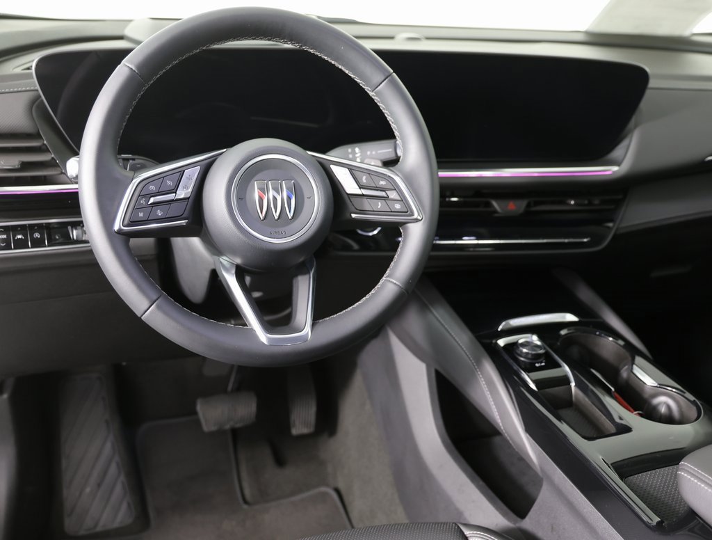 Used 2025 Buick Envision Preferred image 11