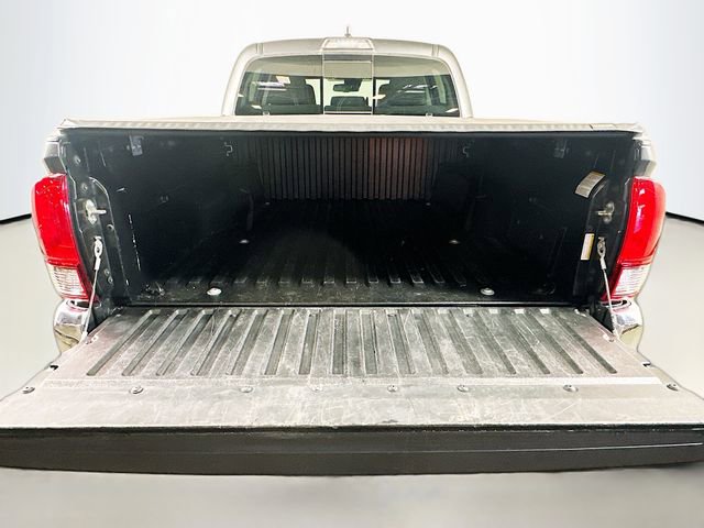 Used 2020 Toyota Tacoma SR5 image 24