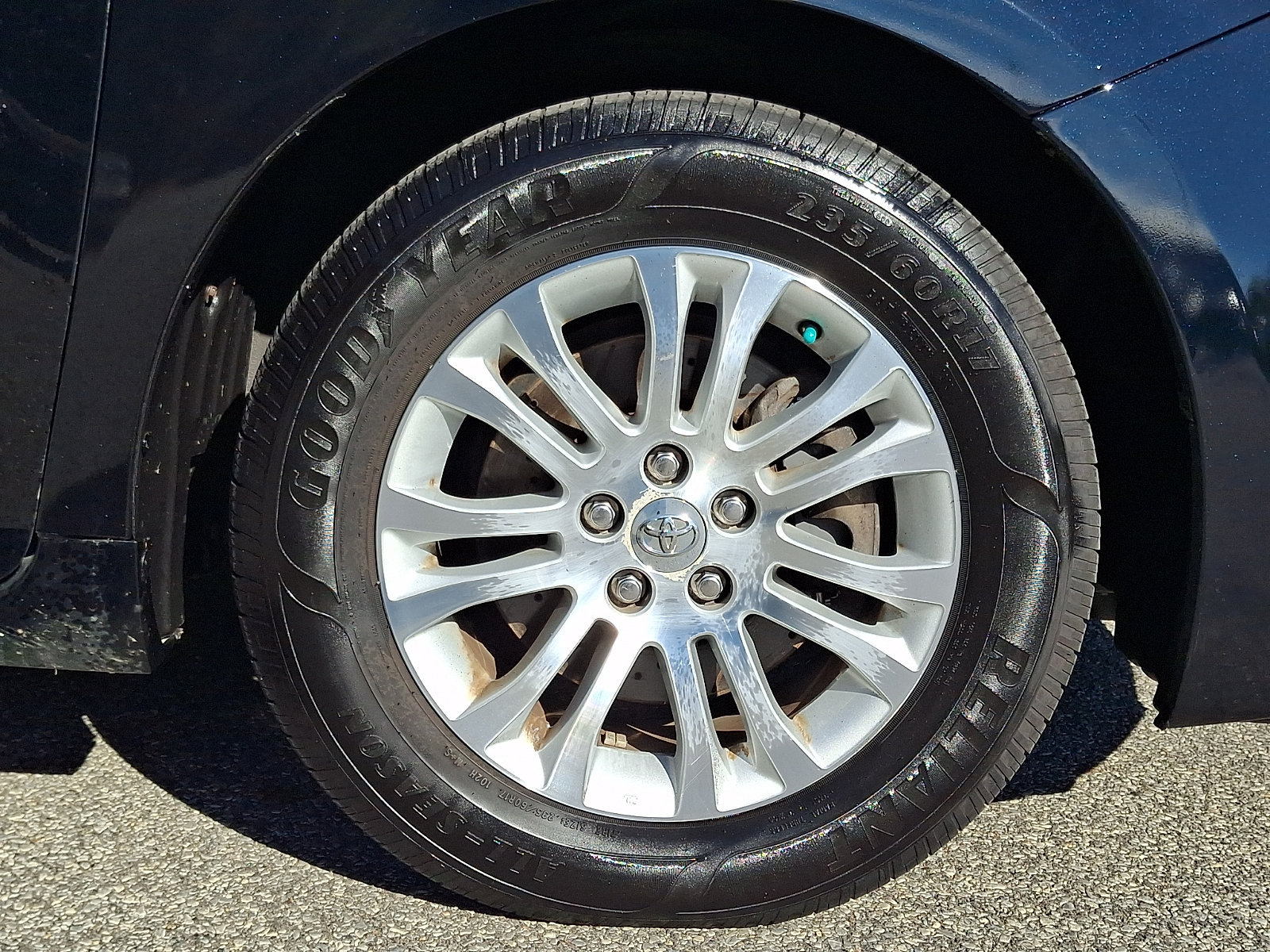 Used 2016 Toyota Sienna XLE w/ XLE Navigation Package FWD image 8