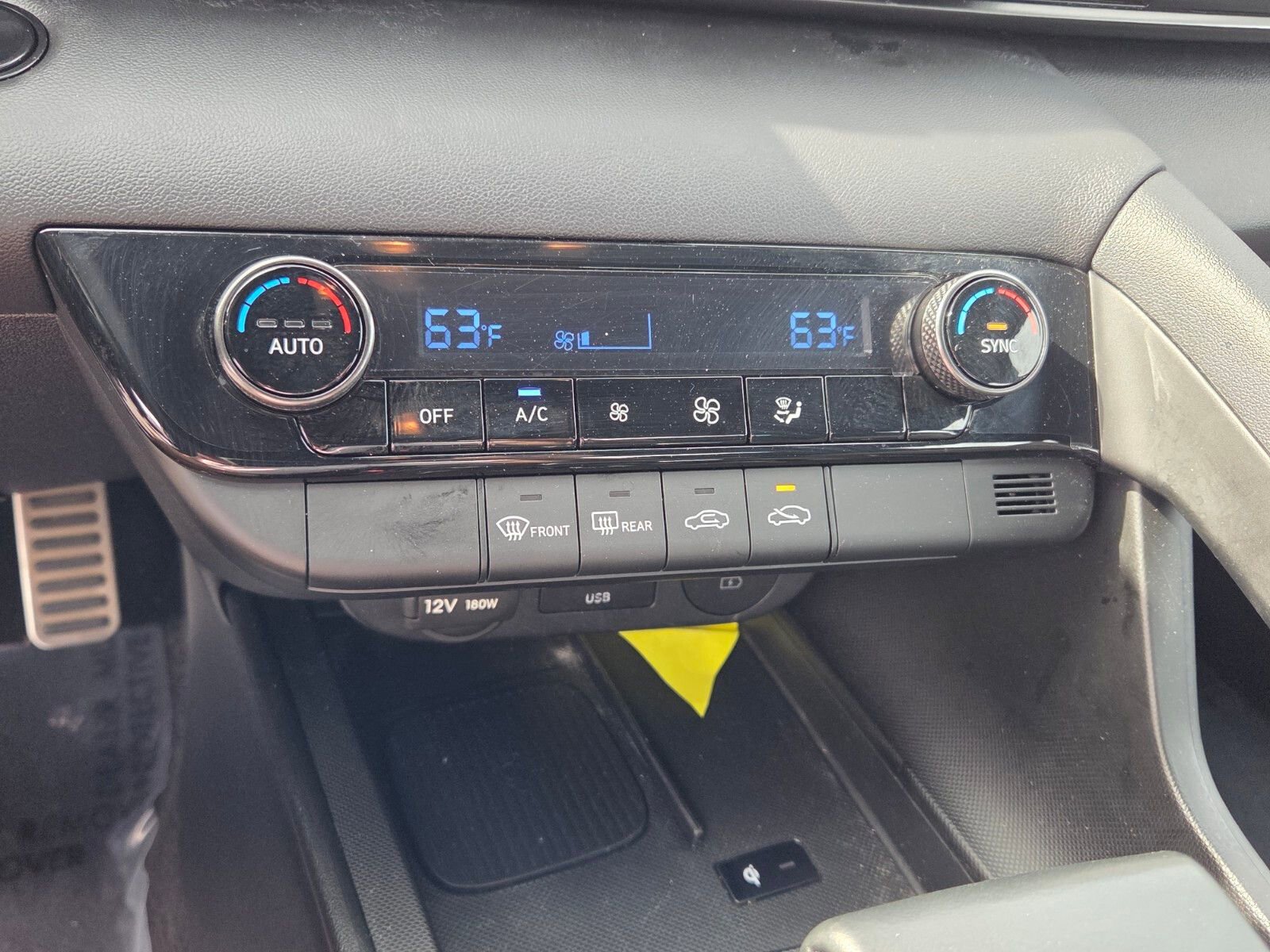 Used 2025 Hyundai Elantra Sport image 20