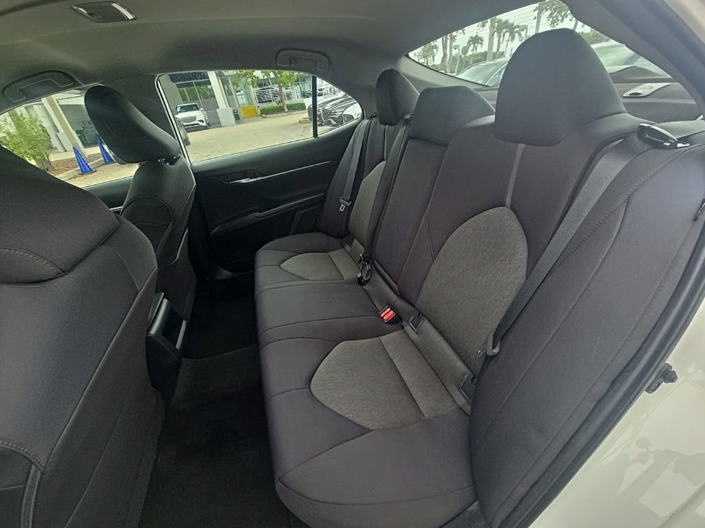 Used 2022 Toyota Camry LE image 25