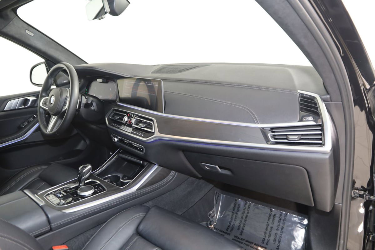 Used 2019 BMW X7 xDrive50i w/ M Sport Package AWD/4WD image 46