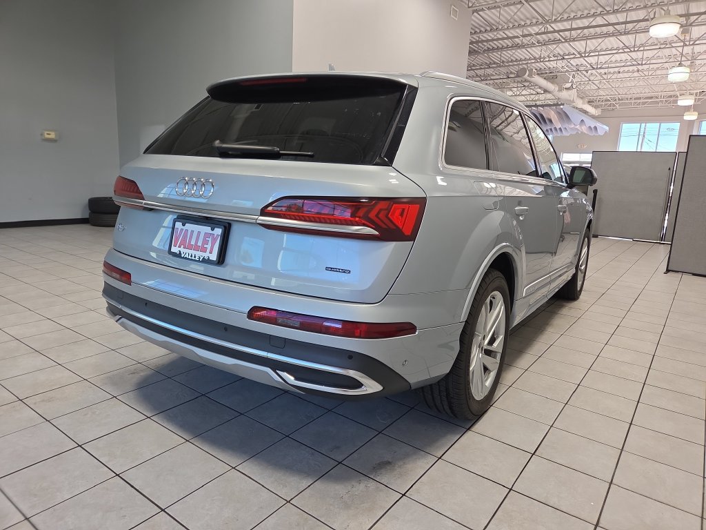 Used 2024 Audi Q7 3.0T Premium Plus AWD/4WD image 12