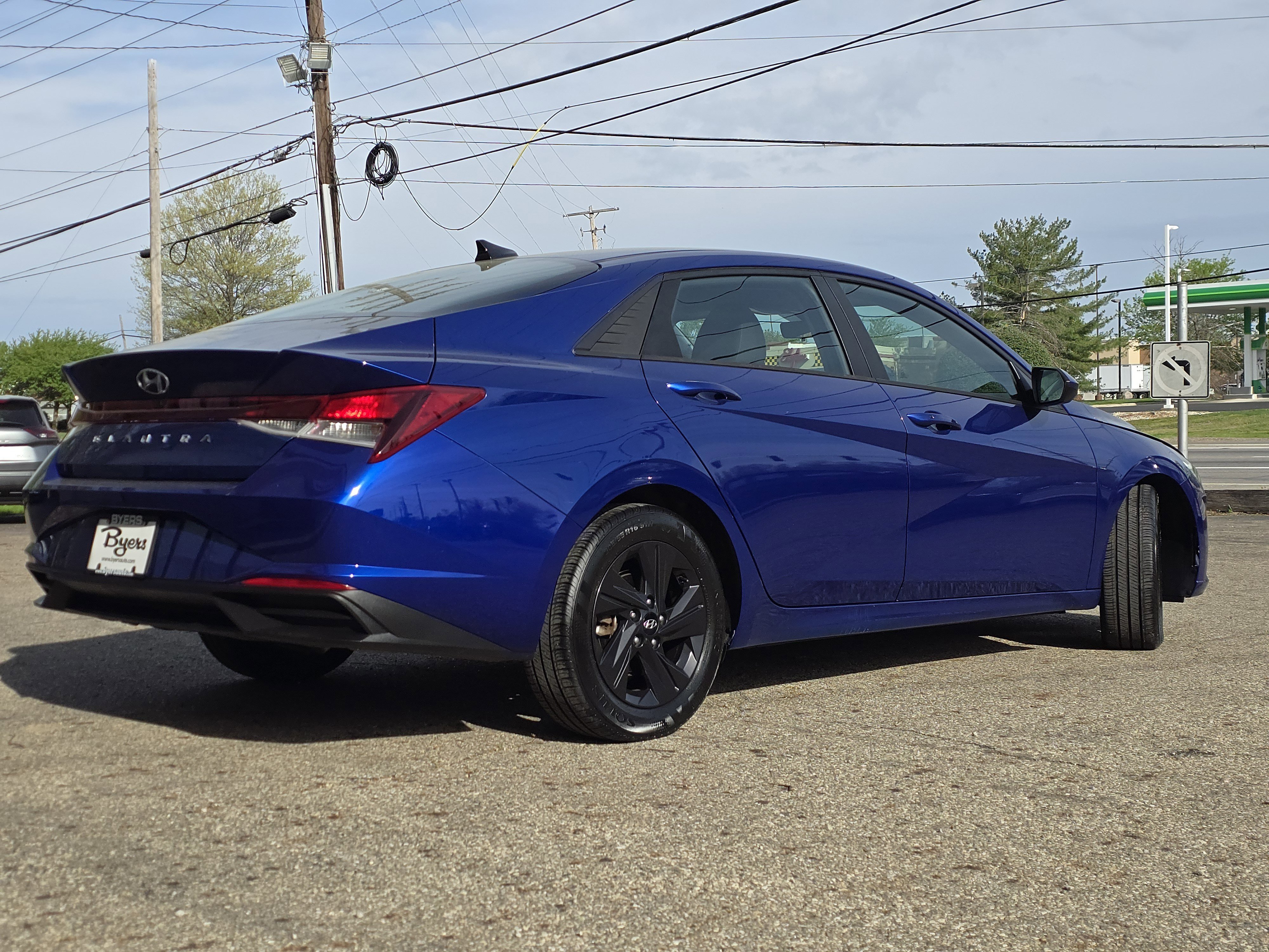 Used 2021 Hyundai Elantra SEL FWD image 7