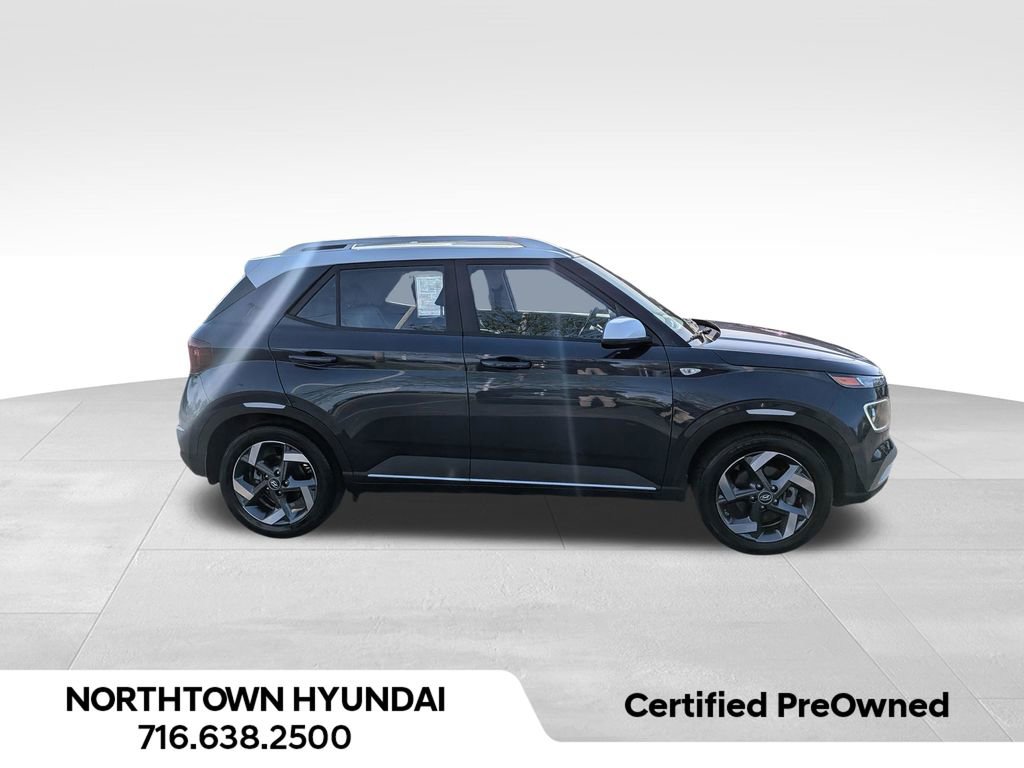 Used 2025 Hyundai Venue Limited FWD image 12