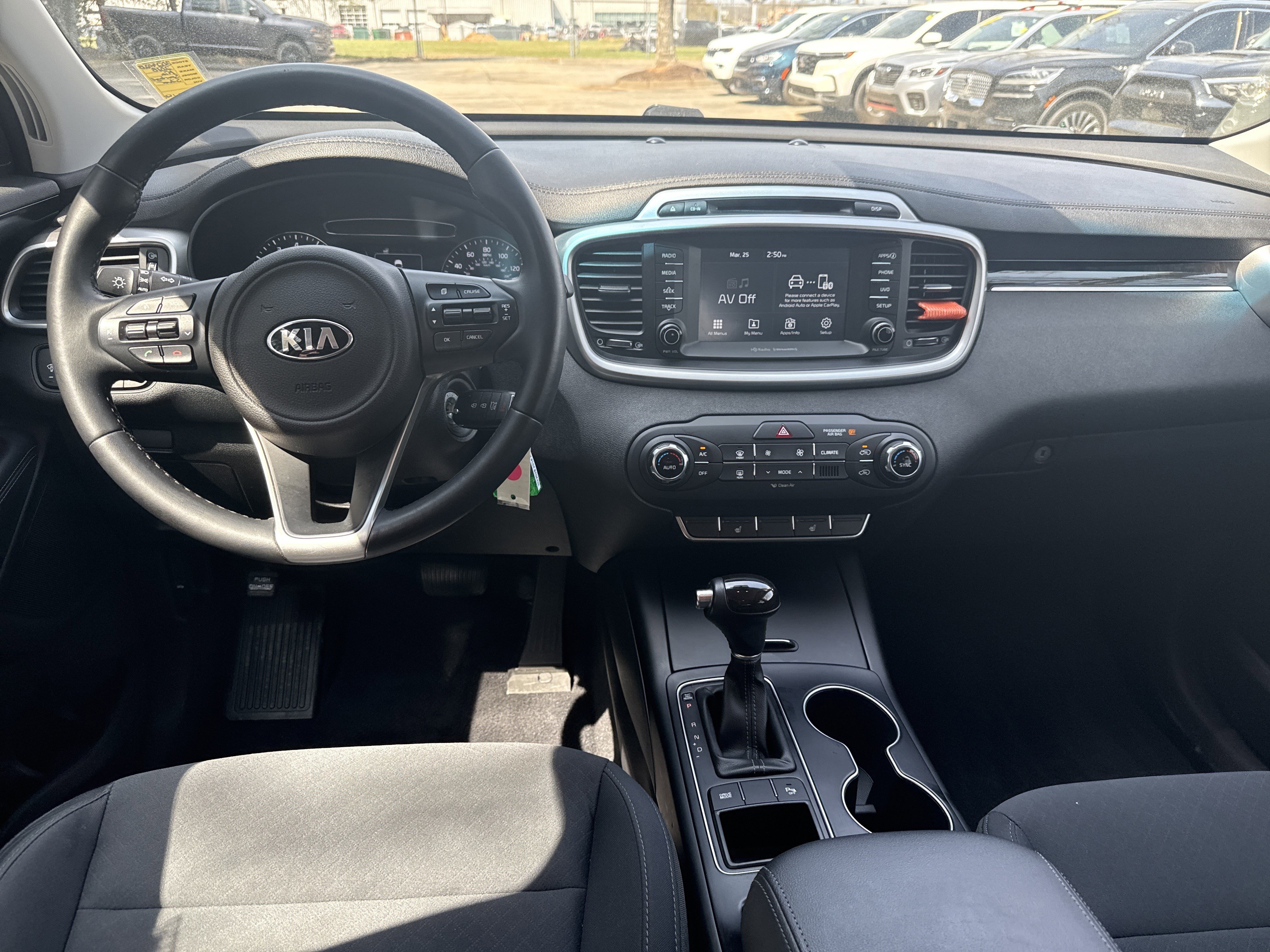 Used 2018 Kia Sorento LX image 22