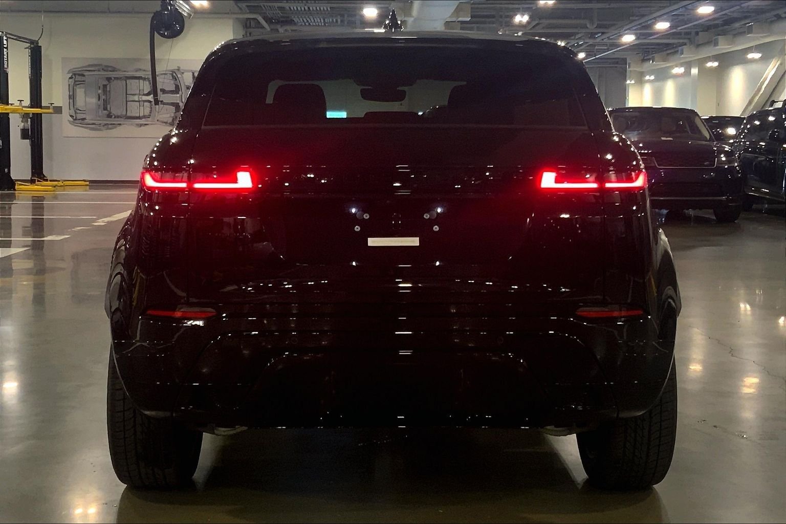 New 2026 Land Rover Range Rover Evoque Hoxton AWD/4WD image 4
