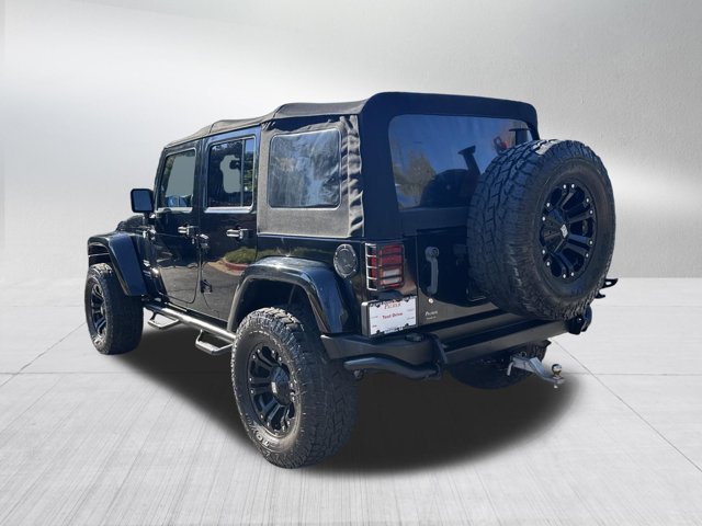 Used 2015 Jeep Wrangler Unlimited Sahara w/ Connectivity Group AWD/4WD image 8