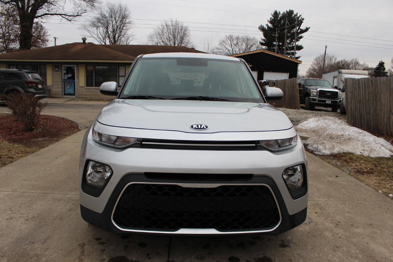 Used 2021 Kia Soul LX image 3