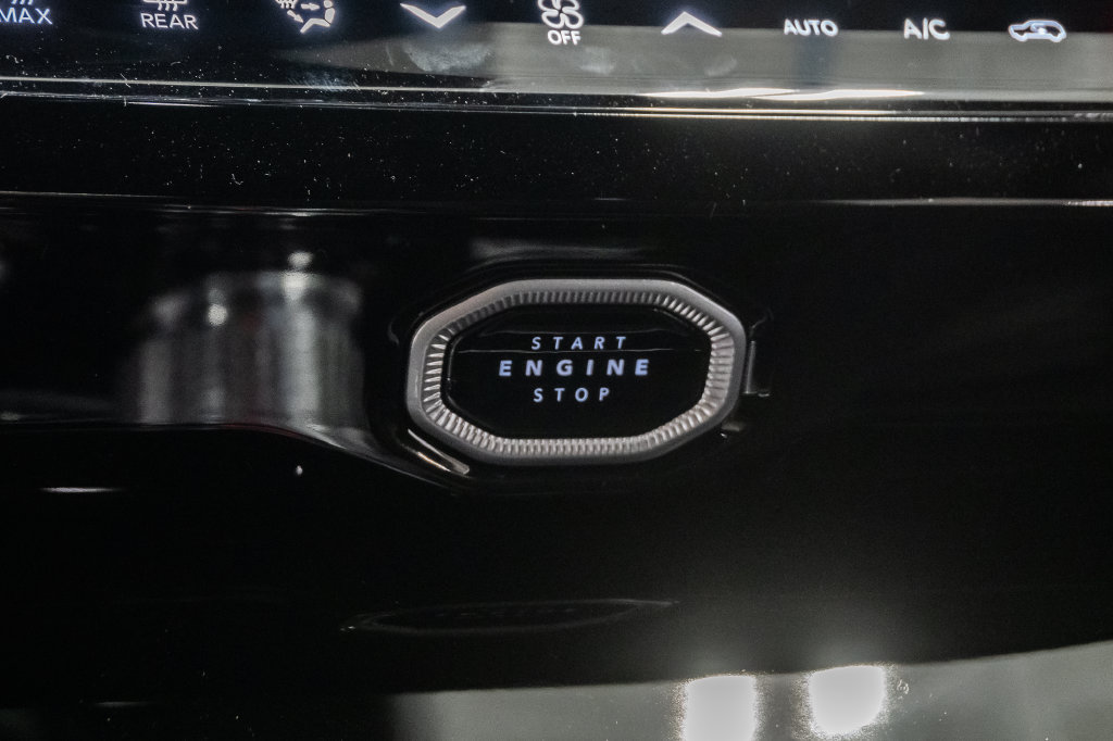 New 2026 Jeep Grand Cherokee Altitude AWD/4WD image 21