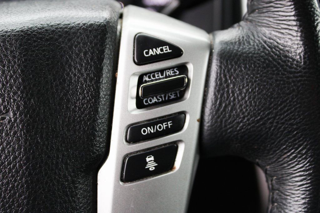 Used 2021 Nissan Titan SV w/ SV Convenience Package AWD/4WD image 24