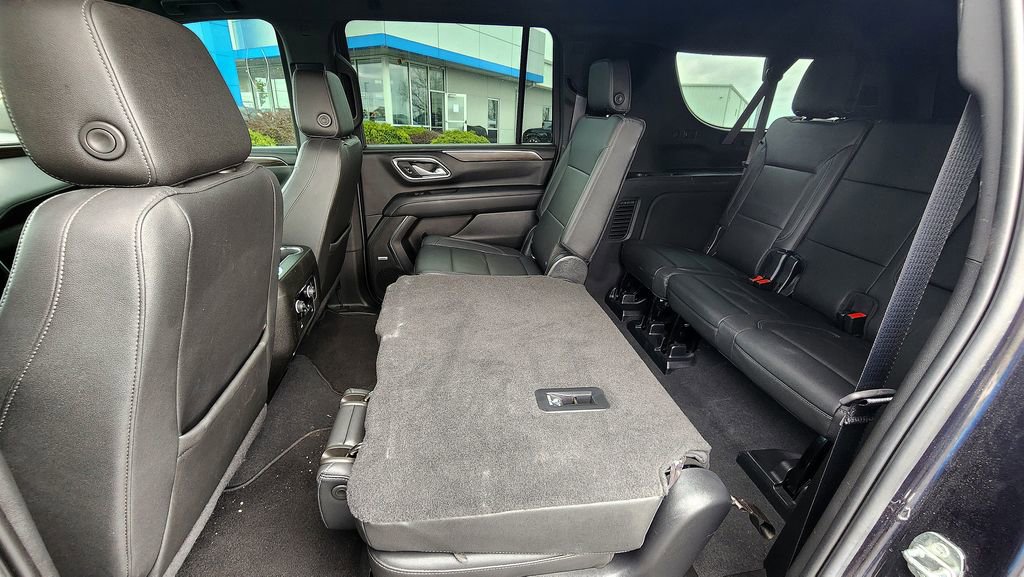 Used 2022 Chevrolet Suburban LT AWD/4WD image 48