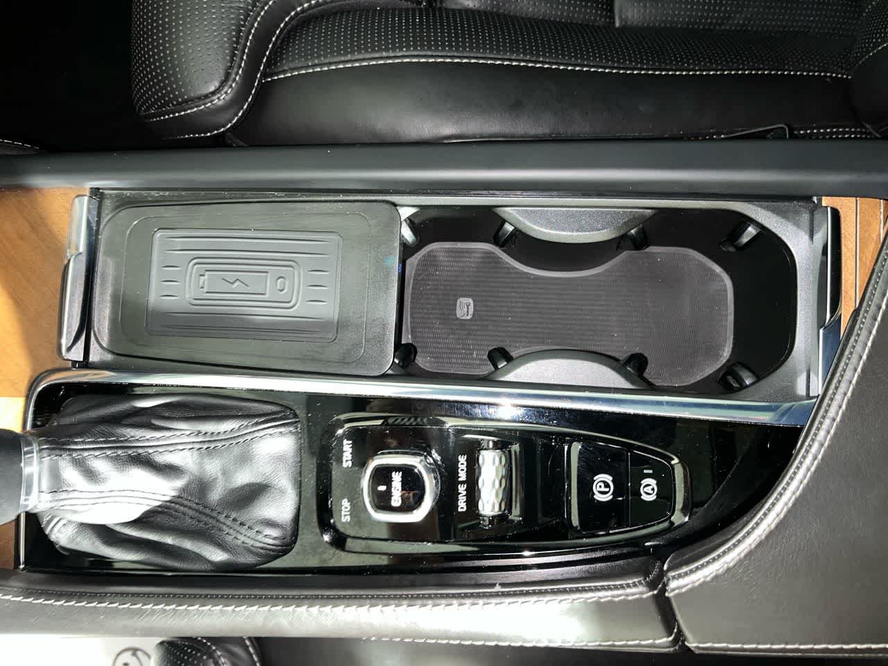 Used 2016 Volvo XC90 T6 Inscription w/ Protection Package Plus AWD/4WD image 21