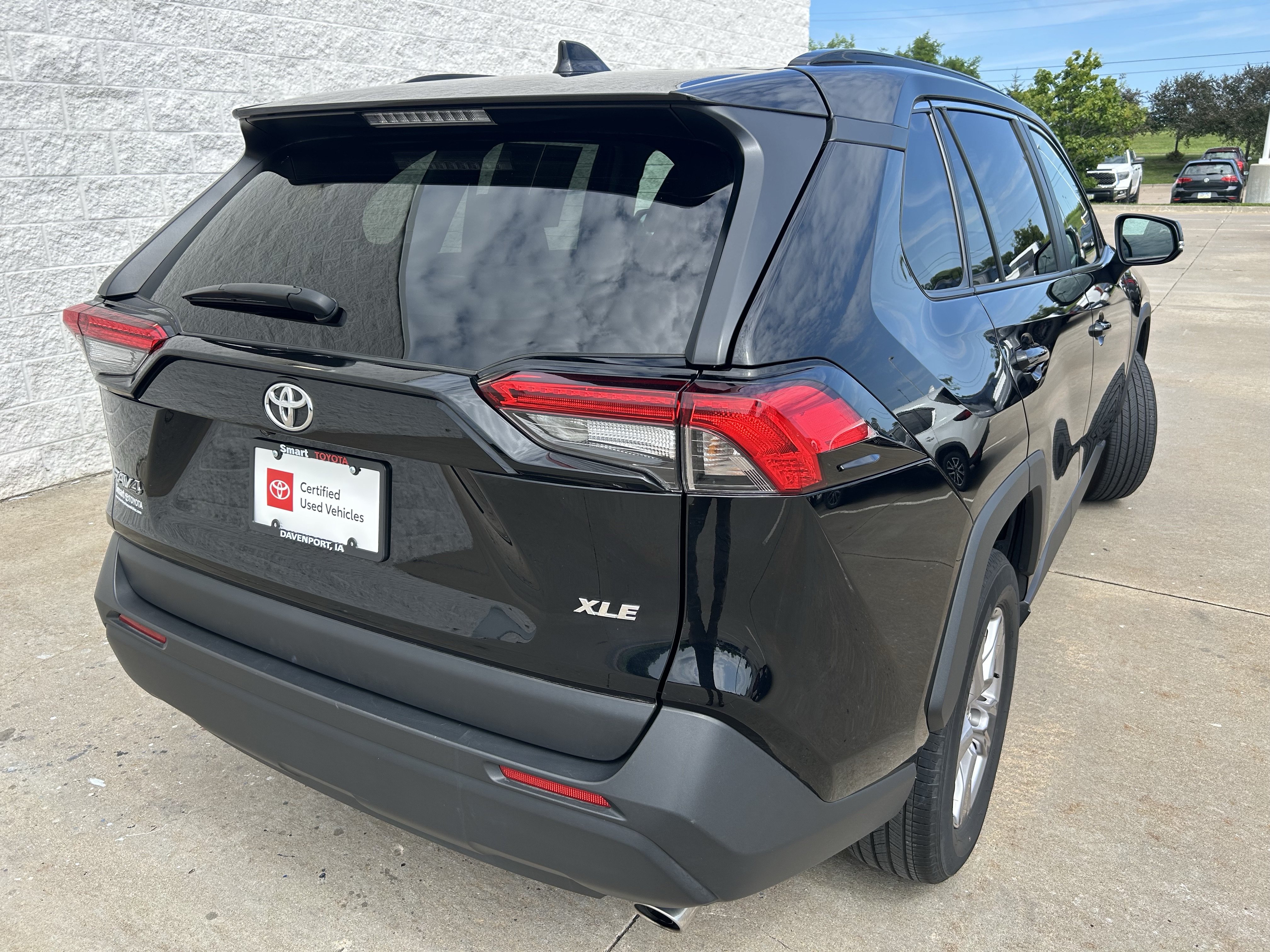 Certified 2025 Toyota RAV4 XLE FWD image 6