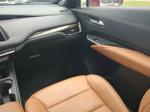 Used 2020 Cadillac XT4 Premium Luxury image 16