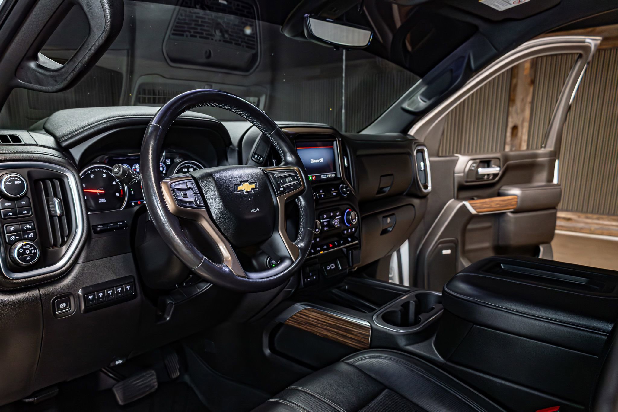 Used 2021 Chevrolet Silverado 3500 High Country image 15