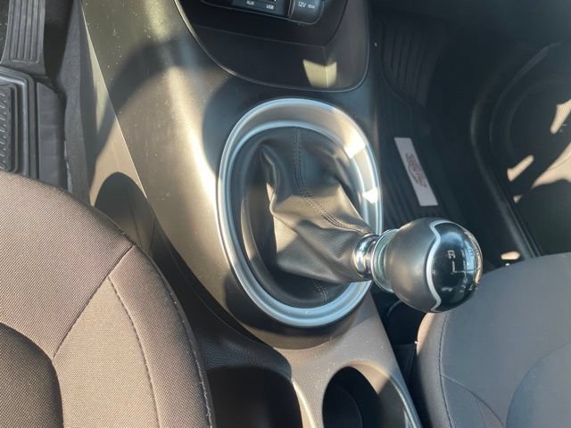 Used 2015 Kia Soul FWD image 31