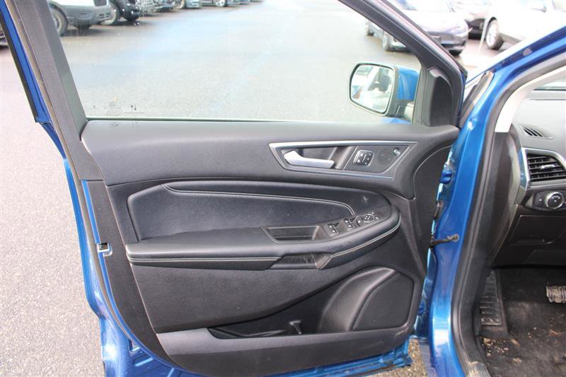 Used 2022 Ford Edge Titanium w/ Equipment Group 301A image 11