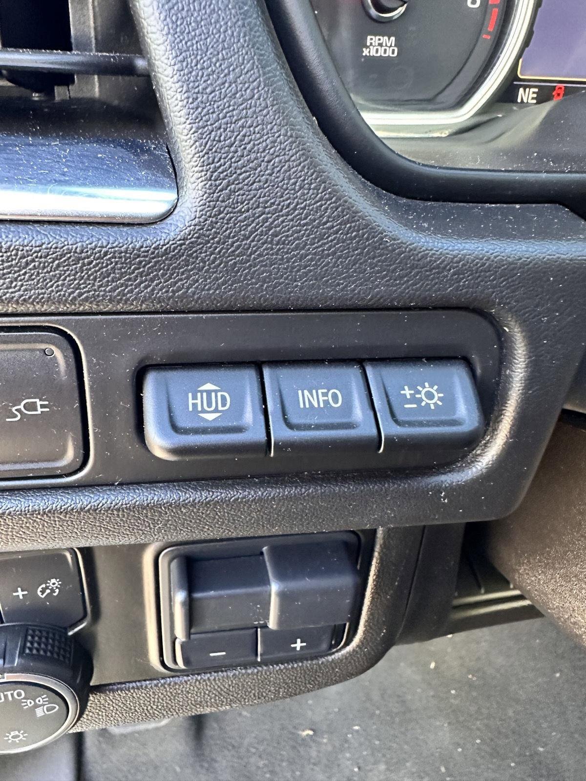 Used 2021 Chevrolet Suburban Premier w/ Premium Package image 33