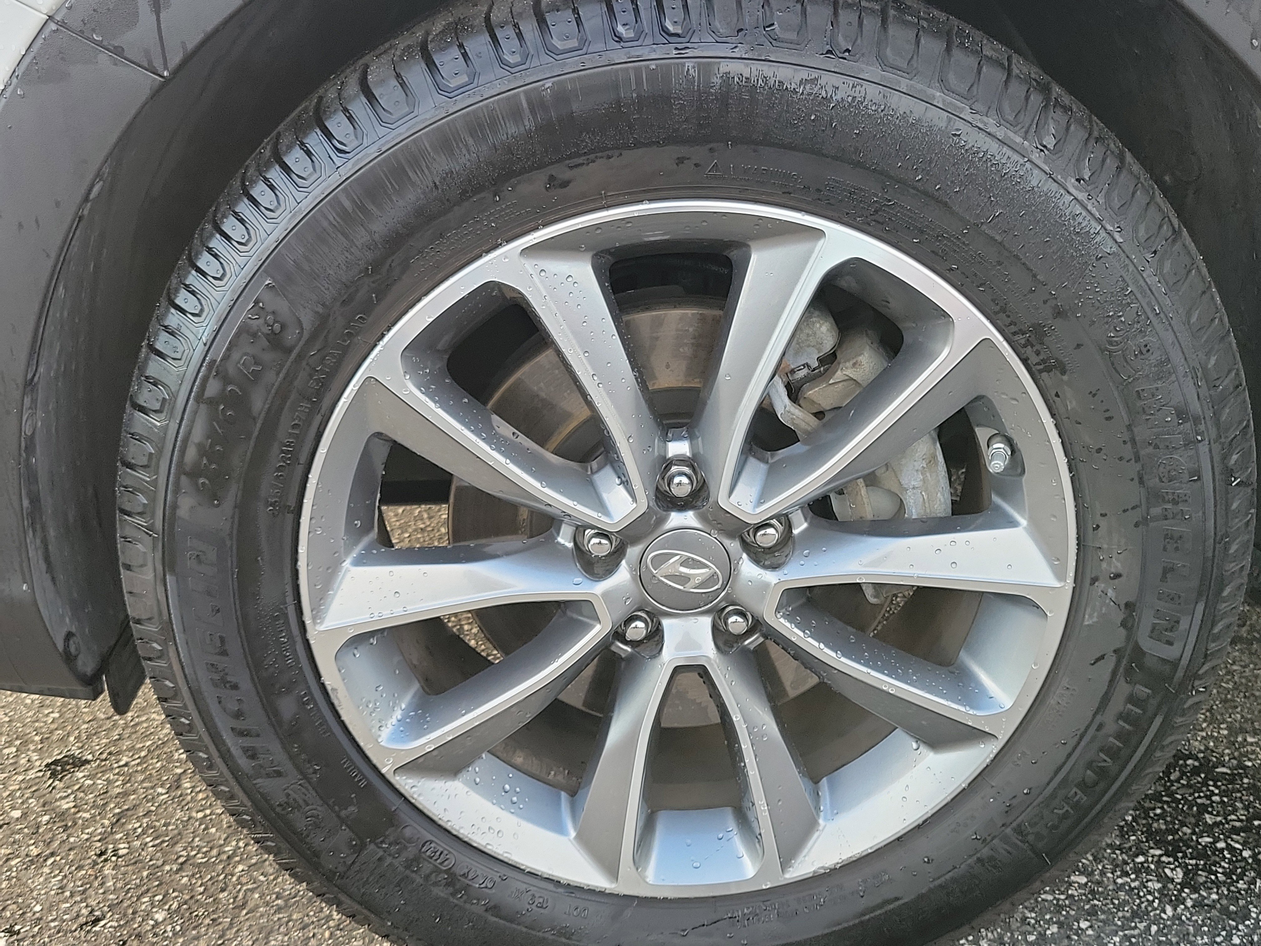 Used 2018 Hyundai Santa Fe SE image 25