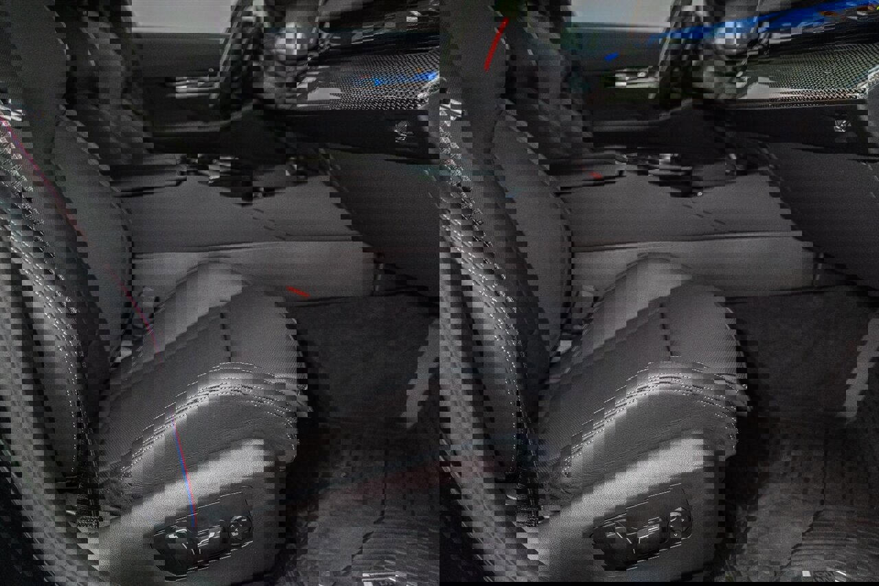 Used 2025 BMW M5 w/ Carbon Package image 52