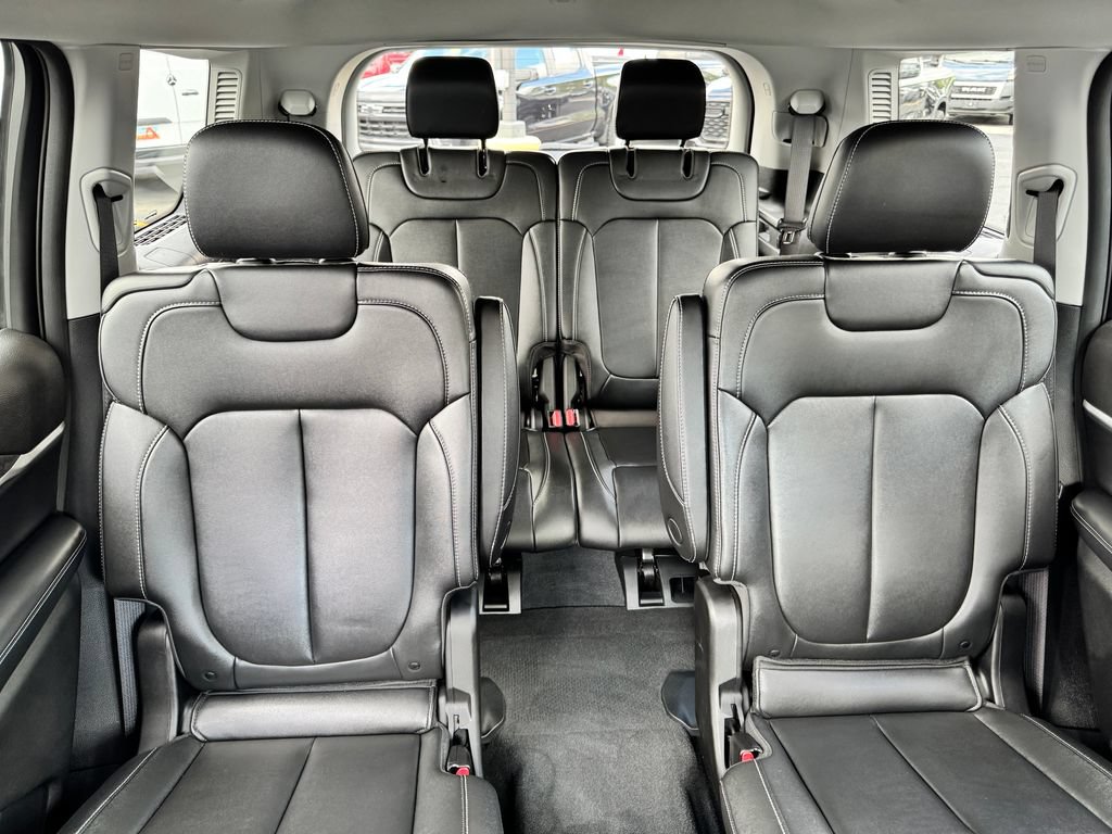 Used 2023 Jeep Grand Cherokee L Limited AWD/4WD image 16