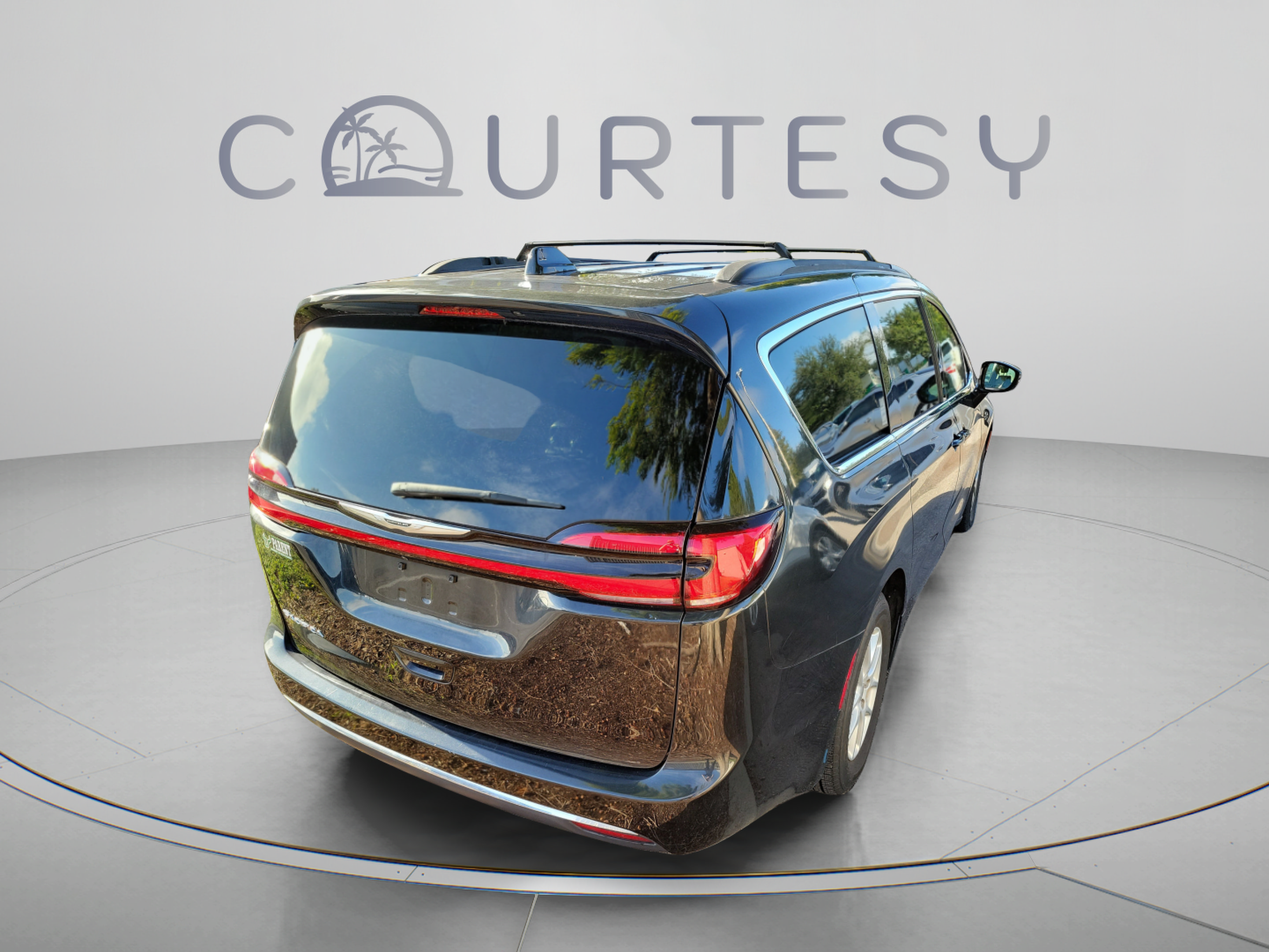 Used 2022 Chrysler Pacifica Touring-L FWD image 11