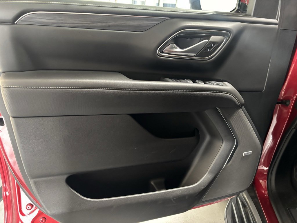 Used 2024 GMC Yukon SLT image 9