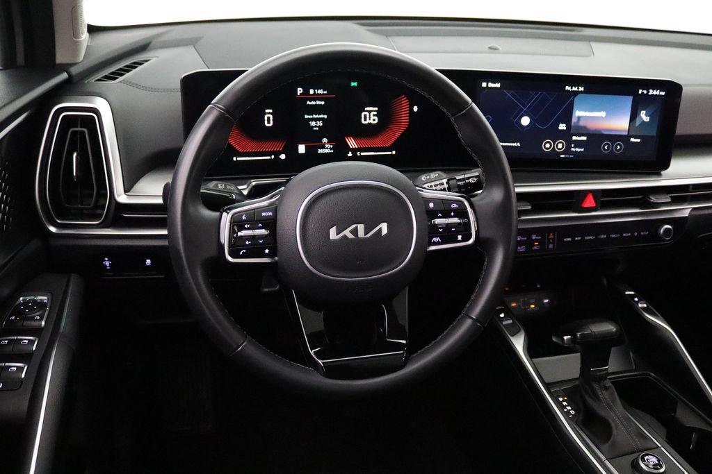 Used 2024 Kia Sorento S w/ Panoramic Sunroof Package FWD image 12