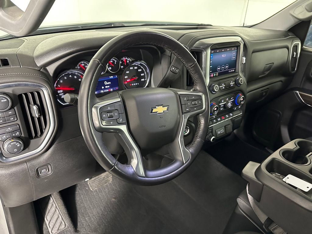 Used 2022 Chevrolet Silverado 1500 LT w/ Z71 Off-Road Package image 11