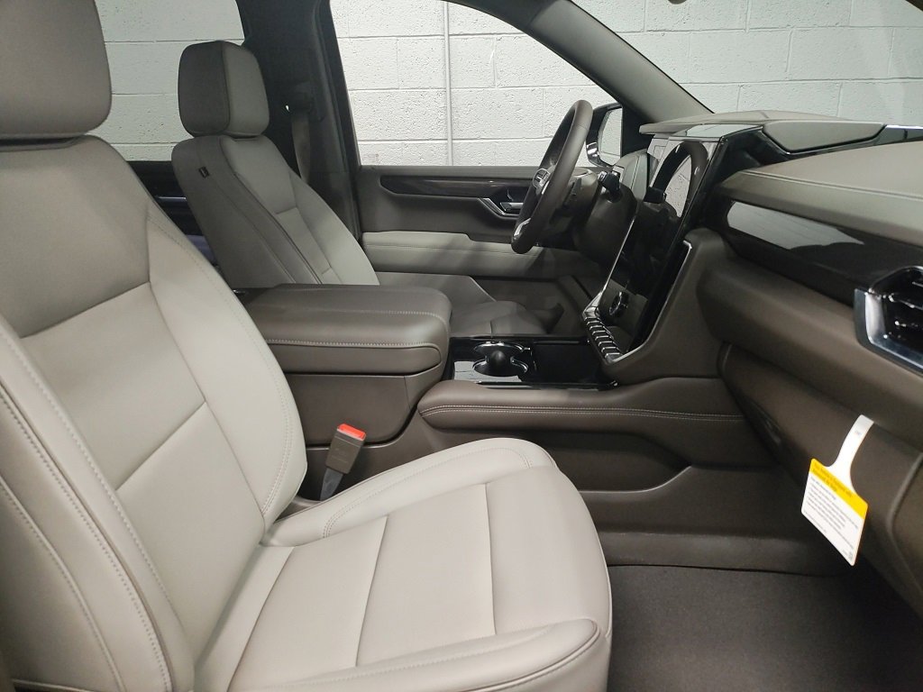New 2026 GMC Yukon Elevation image 7