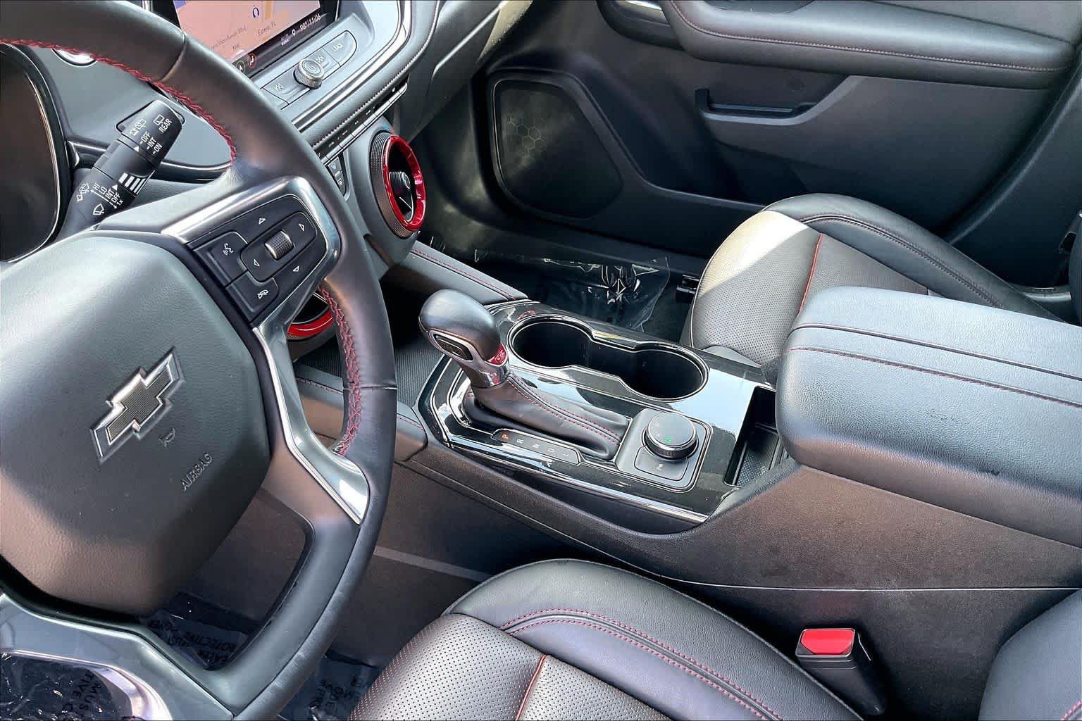 Used 2019 Chevrolet Blazer RS w/ Sun and Wheels Package FWD image 17