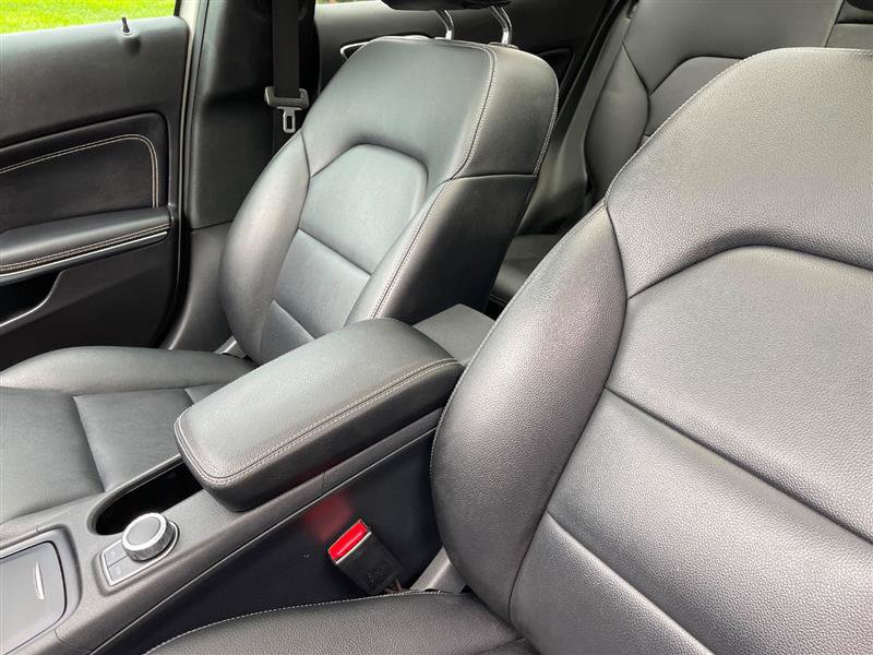 Used 2015 Mercedes-Benz GLA 250 4MATIC image 98