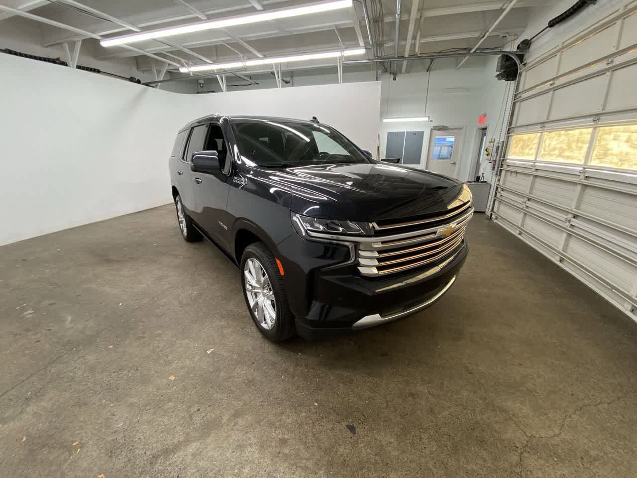 Used 2024 Chevrolet Tahoe High Country w/ Premium Package image 8