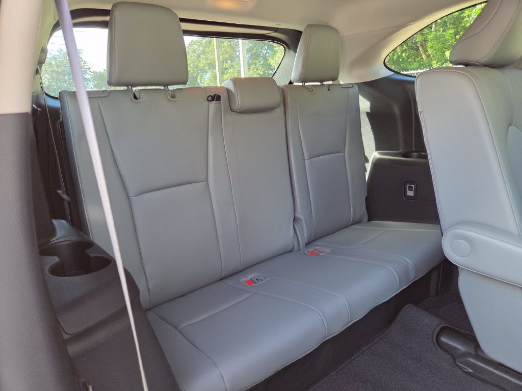 Used 2025 Toyota Highlander Limited AWD/4WD image 19
