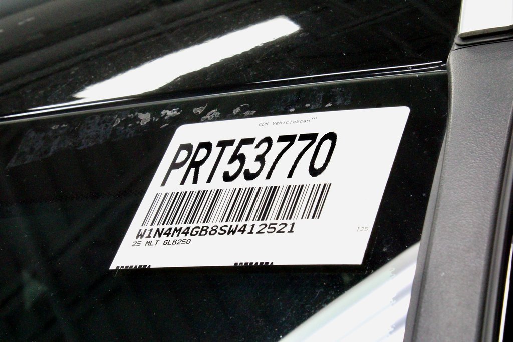 Used 2025 Mercedes-Benz GLB 250 image 32