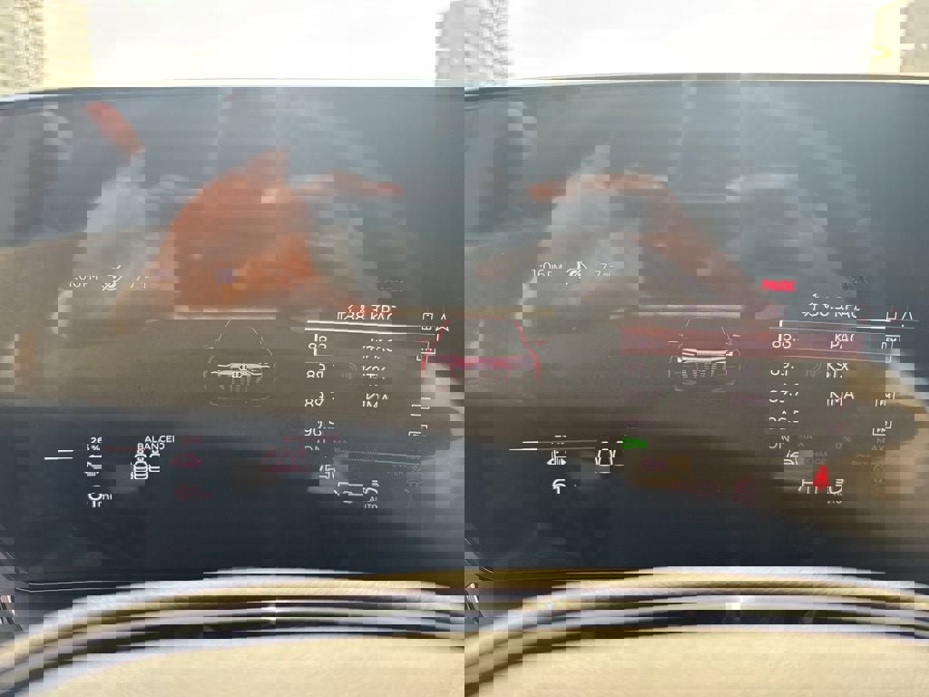 New 2025 Audi Q6 e-tron Premium image 21