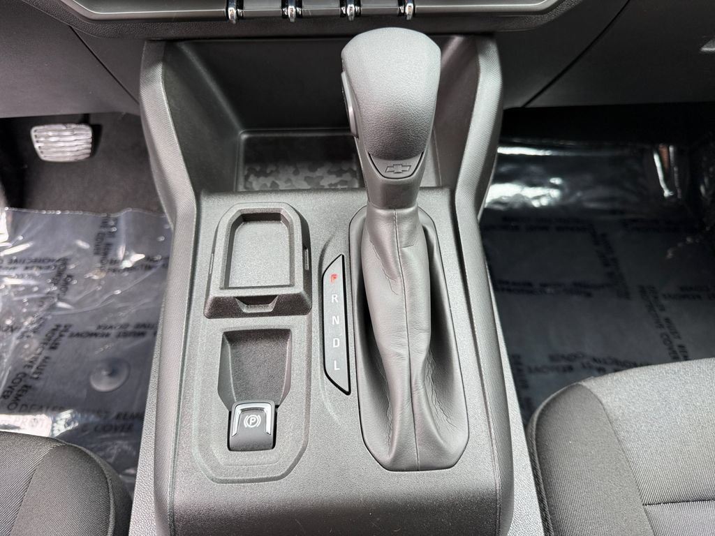 Used 2024 Chevrolet Colorado W/T RWD image 18