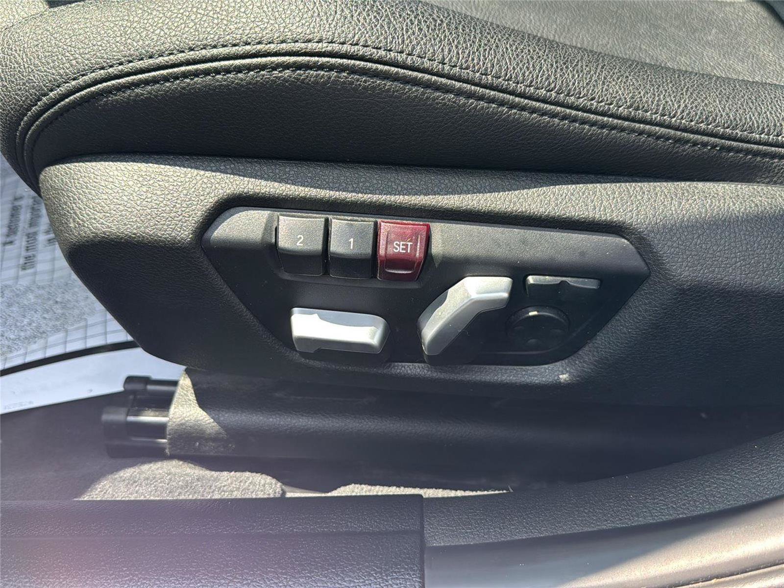 Used 2018 BMW 328d Sedan RWD image 16