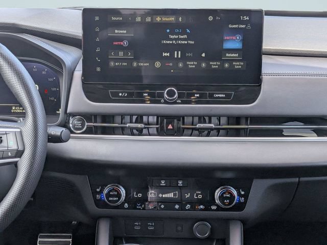Used 2025 Mitsubishi Outlander SEL AWD/4WD image 17