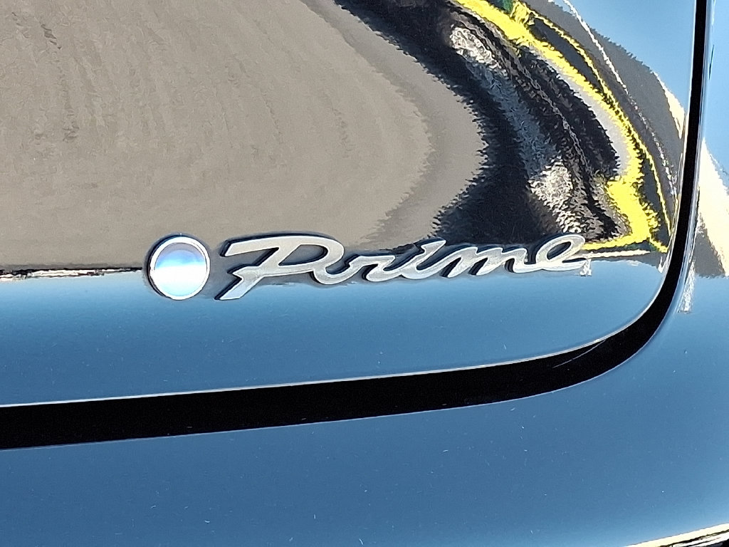 Used 2024 Toyota Prius Prime FWD image 32